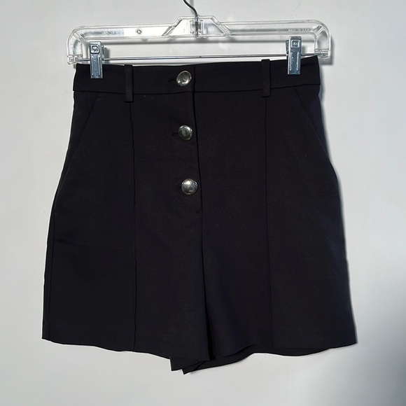 ZARA NWT Minimalist High Waisted Gold Button Black Bermuda Trouser Shorts SZ XS - Picture 4 of 14